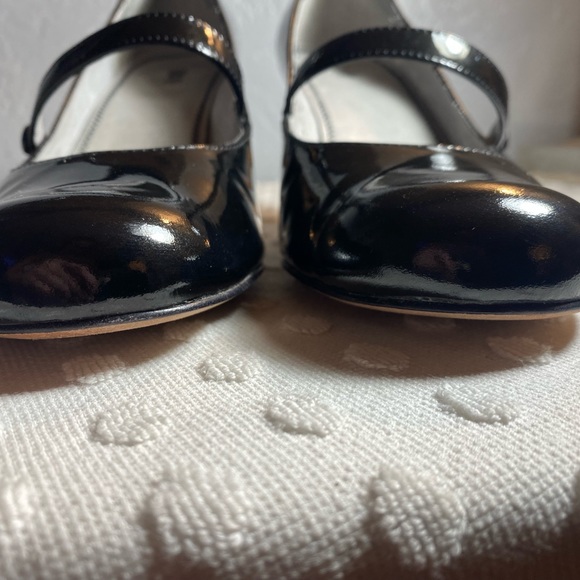 Women’s Black BP Patent Leather Mary Jane Heels With Button Detail - Picture 3 of 16